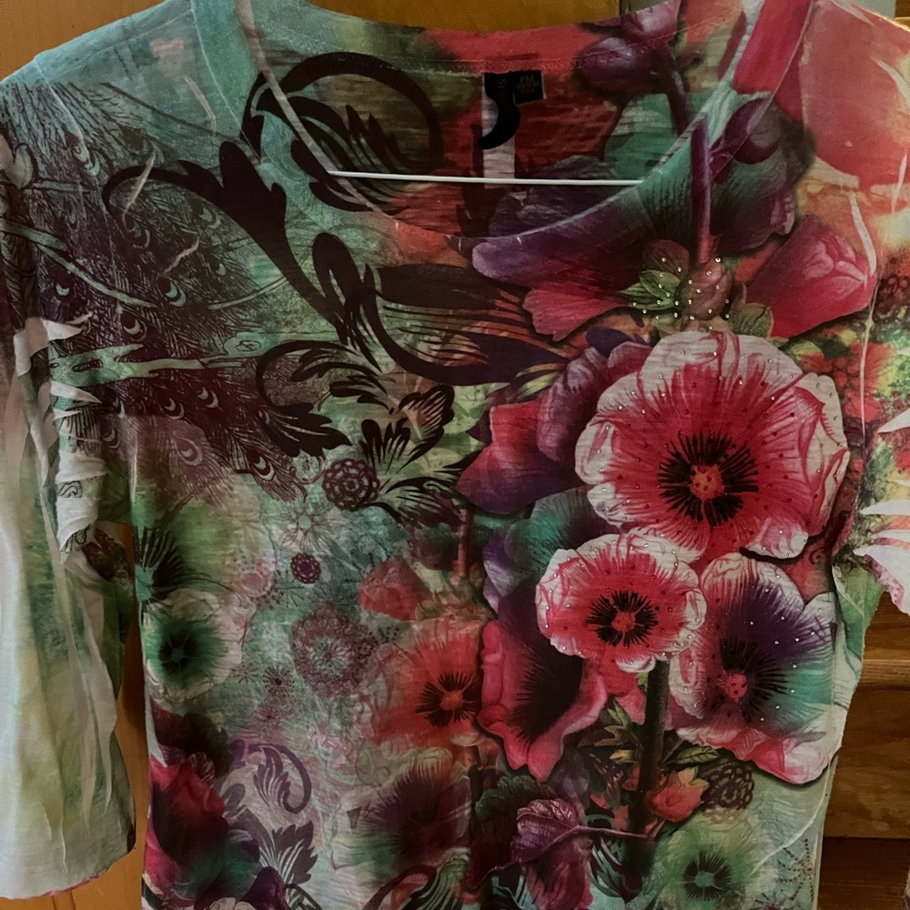 Floral 3/4 sleeve top